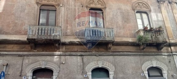 3 rooms Apartment in Catania, Italy No. 7297 6