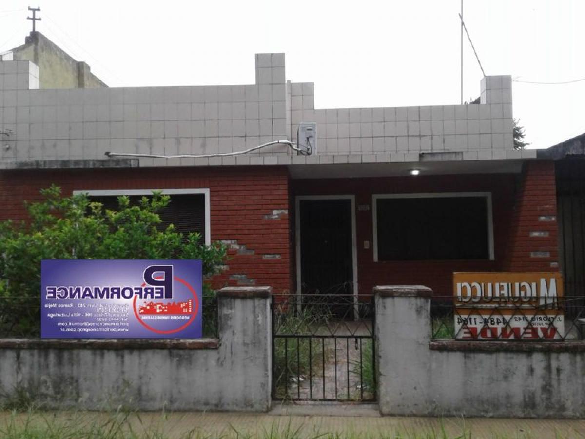 2 bedrooms House in Bermudez, Argentina No. 20465