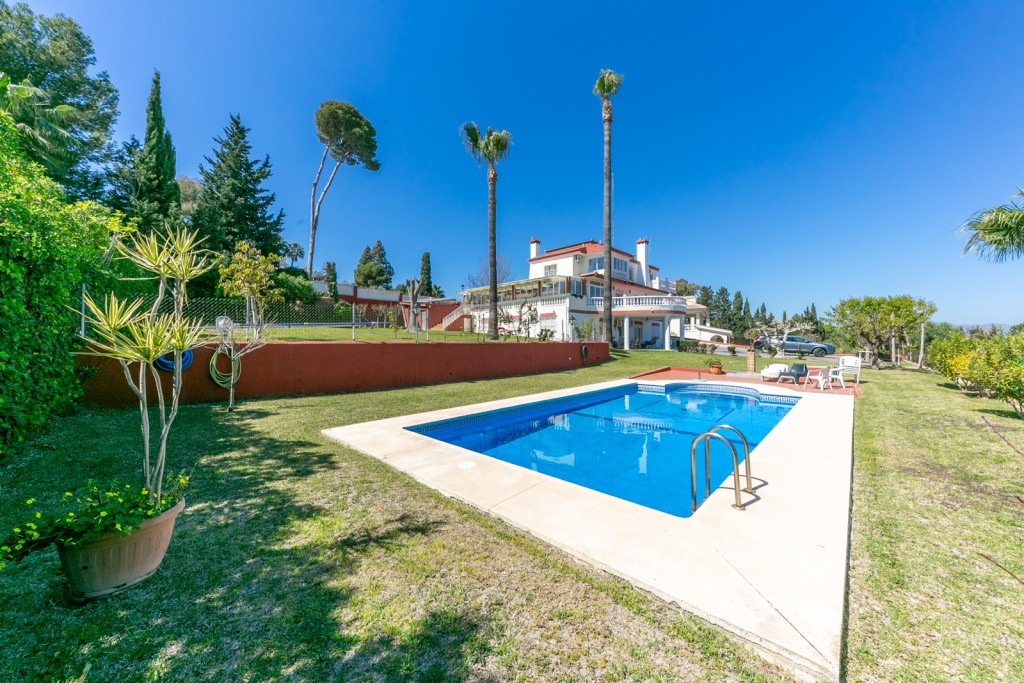 10 bedrooms Villa in Churriana, Spain No. 62586