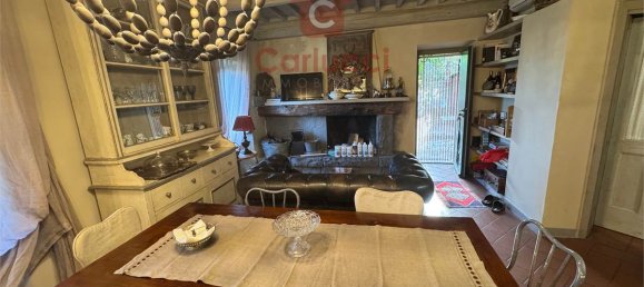 Apartamento T2 em Massa e Cozzile, Italy N.º 300978 2