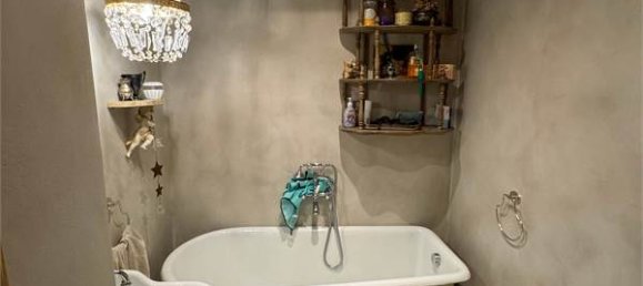 Apartamento T2 em Massa e Cozzile, Italy N.º 300978 17