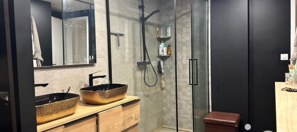 6 bedrooms House in Monts, France No. 60860 8