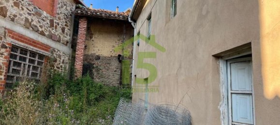 Casa de 5 dormitorios en Soto Y Amio, Spain No. 53796 9