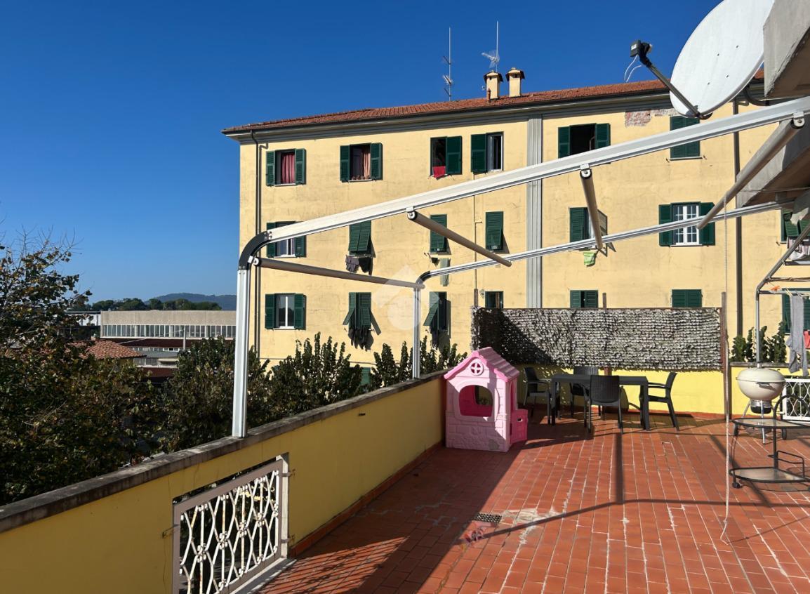 Penthouse de 4 divisões em Carrara, Italy N.º 90176