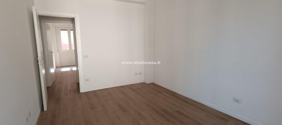 2 bedrooms Apartment in Milan, Italy No. 364947 9