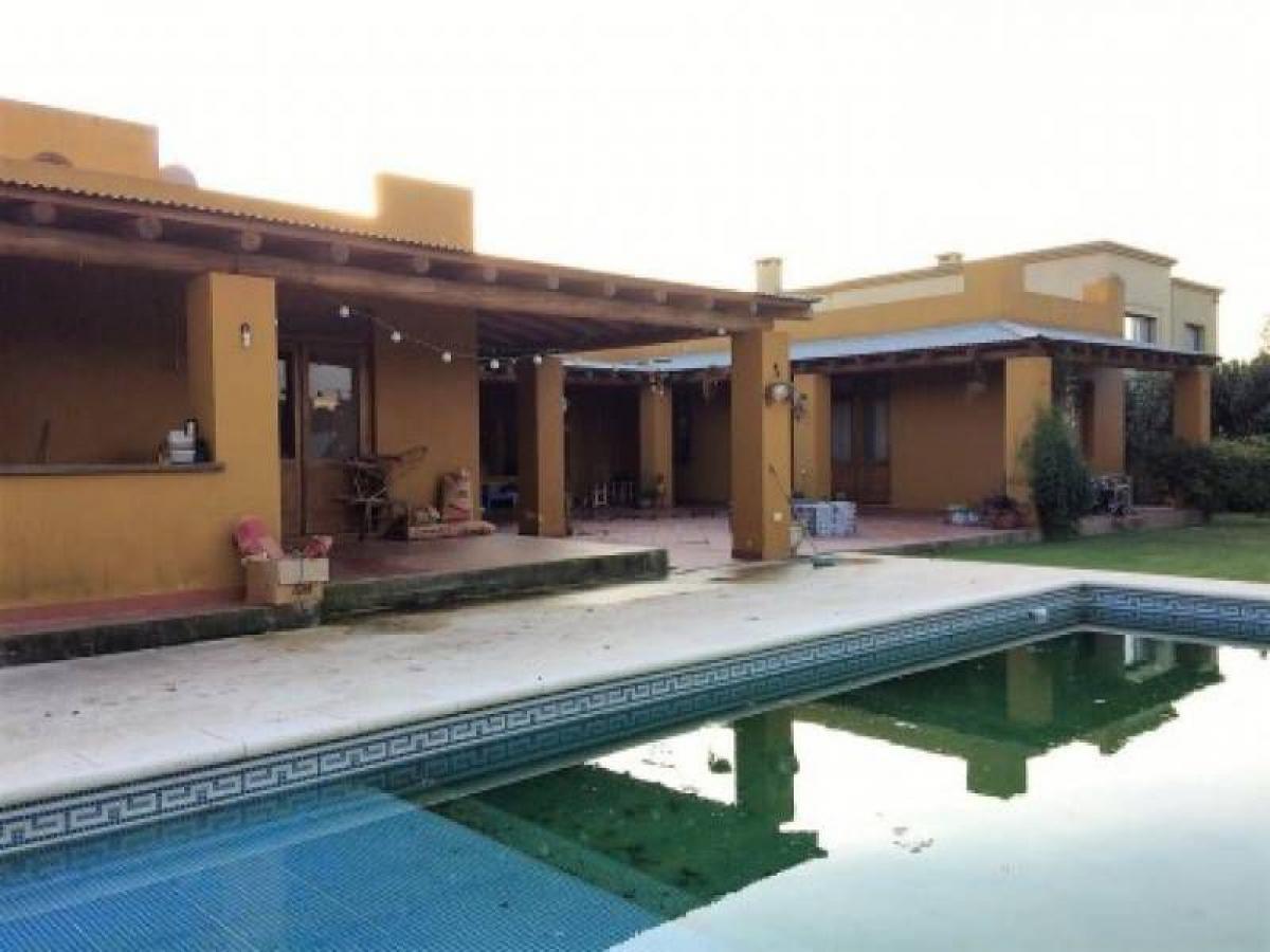 3 bedrooms House in Pilar, Argentina No. 58409