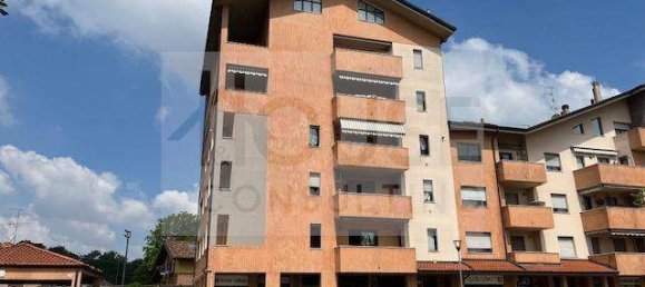 3 bedrooms Penthouse in Arcore, Italy No. 220132 3