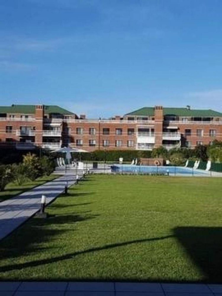 2 bedrooms Apartment in San Isidro, Argentina No. 94176