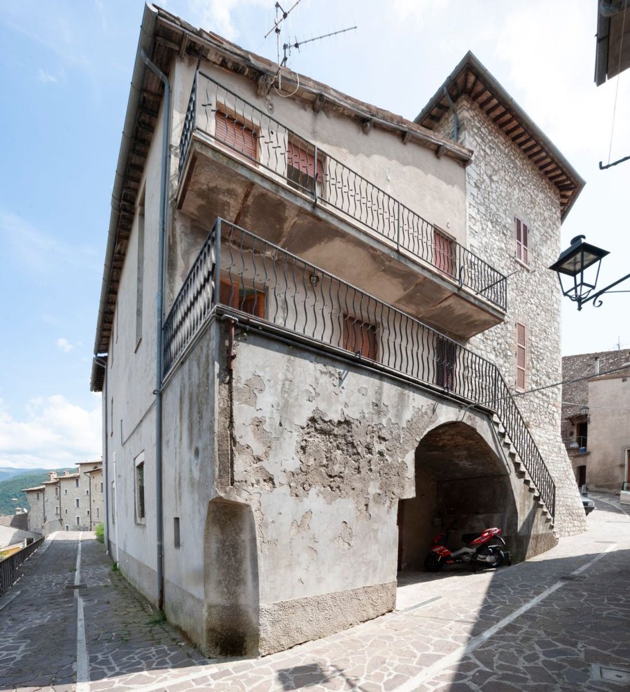 8غرفة منزل في Montefranco, Italy رقم 102105