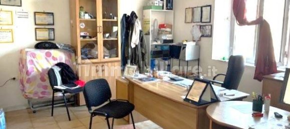 Склад с 2 комнатами в Ливорно, Италия № 278690 5