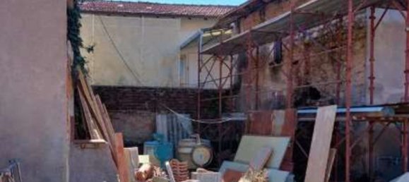 Casa de 8 habitaciónes en Binago, Italy No. 3903 7