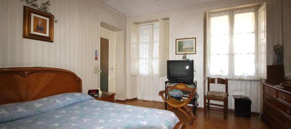 4 rooms House in Alba, Italy No. 277852 16