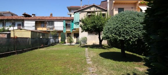 4 rooms House in Alba, Italy No. 277852 3