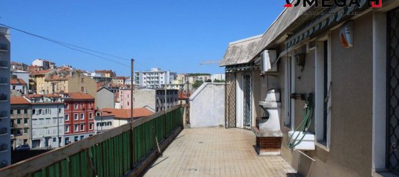 Пентхаус с 2 спальнями в Триест, Италия № 272212 2