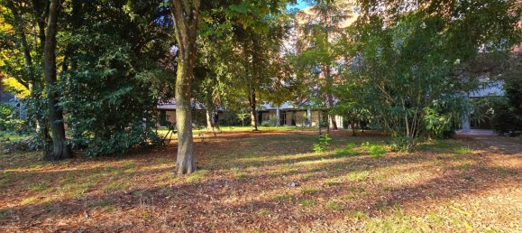 5 rooms Apartment in Rimini, Italy No. 276165 2