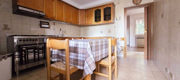 5 rooms Apartment in Rimini, Italy No. 276165 16