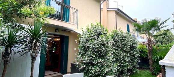 4 bedrooms House in Casier, Italy No. 316799 2