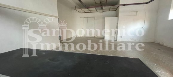 230m² Commercial property in Cascina, Italy No. 149342 2