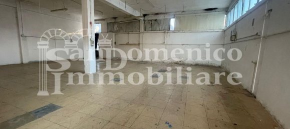 230m² Commercial property in Cascina, Italy No. 149342 4