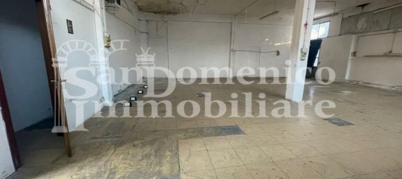 230m² Commercial property in Cascina, Italy No. 149342 3