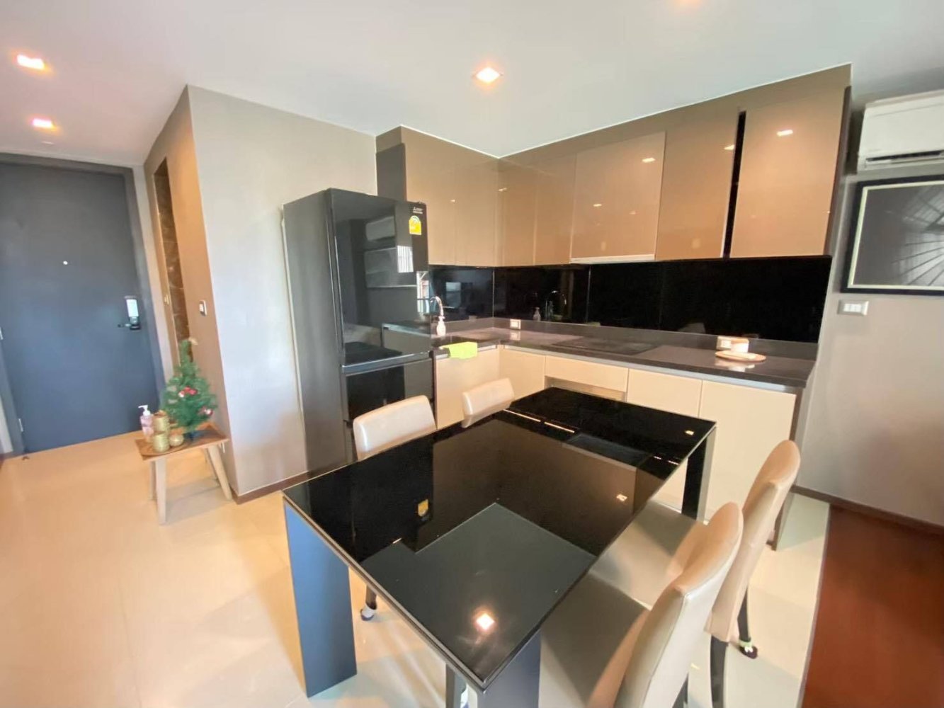 2 bedrooms Condo in Watthana, Thailand No. 75887