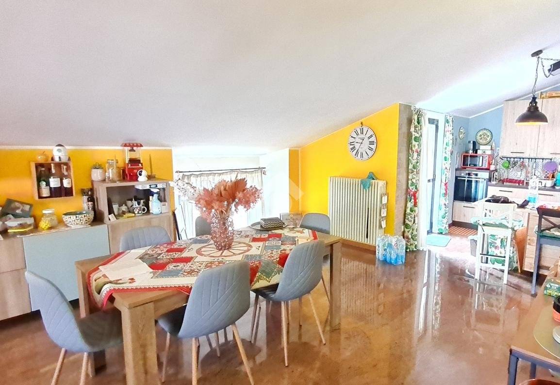 2 Schlafzimmer Penthouse in Montello, Italy, Nr. 220040