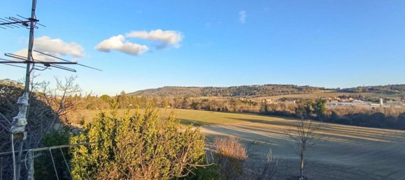 5 rooms Apartment in Macerata, Italy No. 168849 2