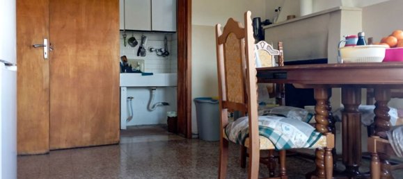 5 rooms Apartment in Macerata, Italy No. 168849 7