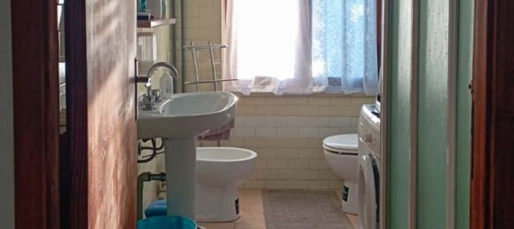 5 rooms Apartment in Macerata, Italy No. 168849 17