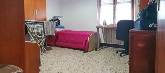 5 rooms Apartment in Macerata, Italy No. 168849 10