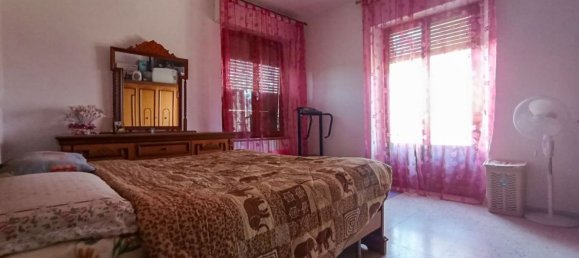 5 rooms Apartment in Macerata, Italy No. 168849 8