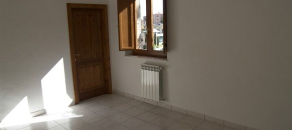 2 bedrooms House in Sinalunga, Italy No. 59278 4