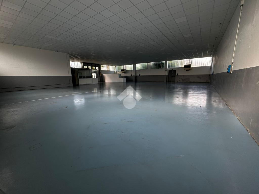 1غرفة مستودع في Rubiera, Italy رقم 18229