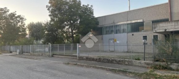 1غرفة مستودع في Rubiera, Italy رقم 18229 12