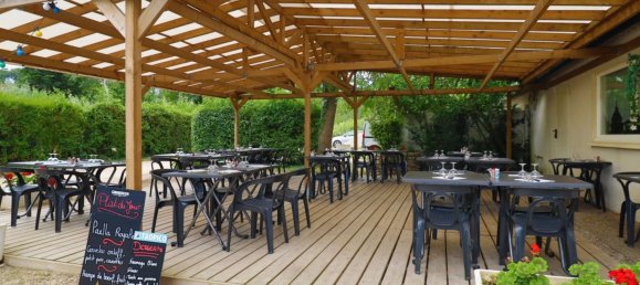 396m² Commercial property in Saint-Gervais-la-Foret, France No. 263188 9