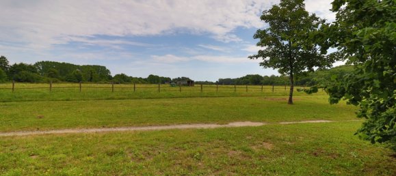 396m² Commercial property in Saint-Gervais-la-Foret, France No. 263188 2