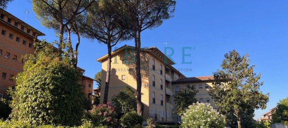 6 bedrooms Apartment in Rome, Italy No. 316652 3