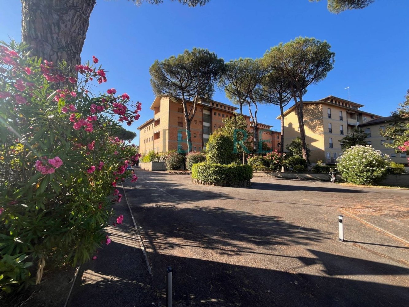 6 bedrooms Apartment in Rome, Italy No. 316652