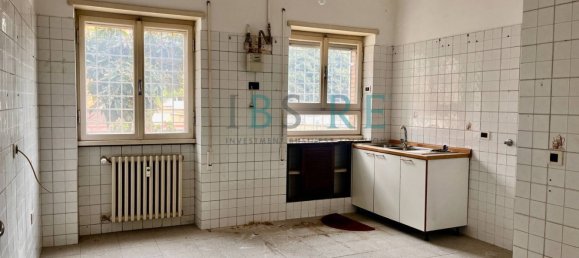 6 bedrooms Apartment in Rome, Italy No. 316652 18