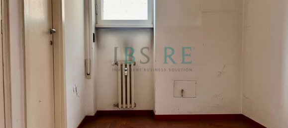 6 bedrooms Apartment in Rome, Italy No. 316652 17