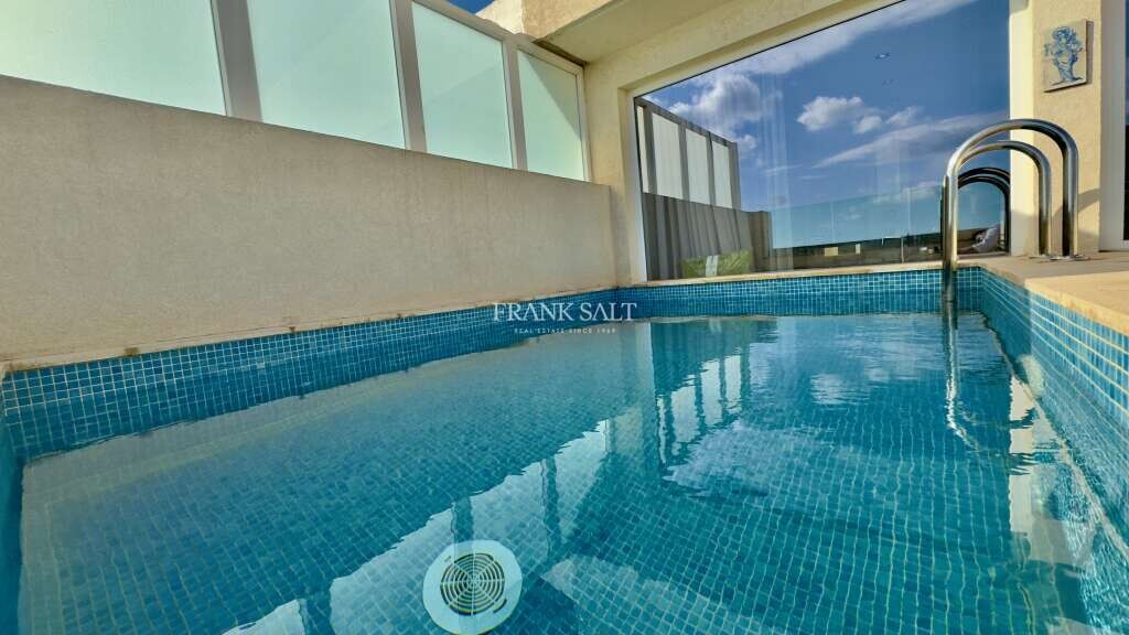 3 bedrooms Penthouse in Saint Julian's, Malta No. 463