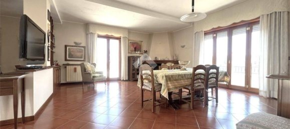 4 bedrooms Apartment in Casoria, Italy No. 279302 7