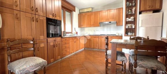 4 bedrooms Apartment in Casoria, Italy No. 279302 13