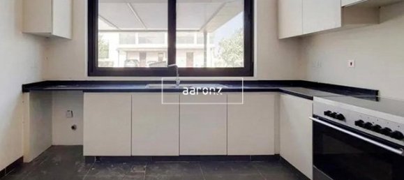 Вилла с 4 спальнями в Дубай, ОАЭ № 54046 9