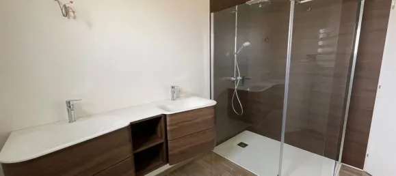 5 bedrooms Villa in Bellerive-sur-Allier, France No. 348194 4