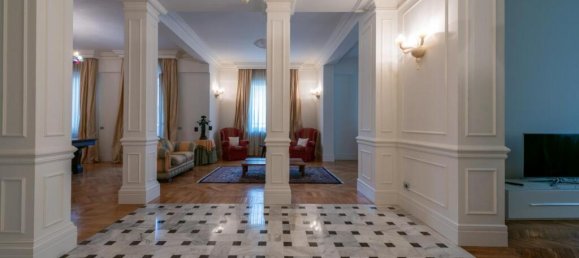 4 Schlafzimmer Wohnung in Milan, Italy, Nr. 381098 7