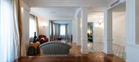 4 Schlafzimmer Wohnung in Milan, Italy, Nr. 381098 10