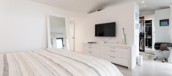 3 bedrooms Villa in Cascais, Portugal No. 104976 21