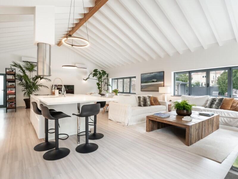 3 bedrooms Villa in Cascais, Portugal No. 104976