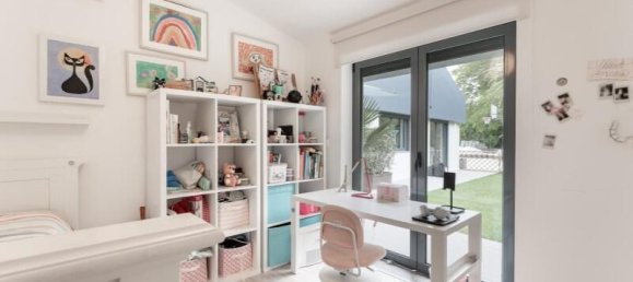 3 bedrooms Villa in Cascais, Portugal No. 104976 2